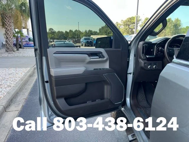 Used 2024 Silver GMC SLT image 3