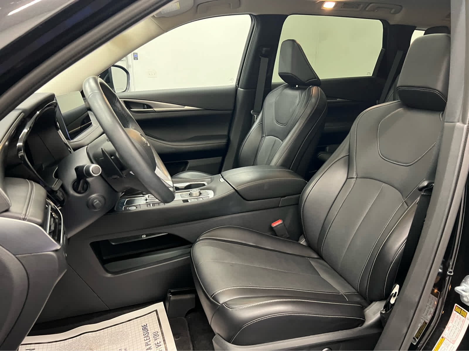 Used 2024 Mineral Black INFINITI LUXE image 10