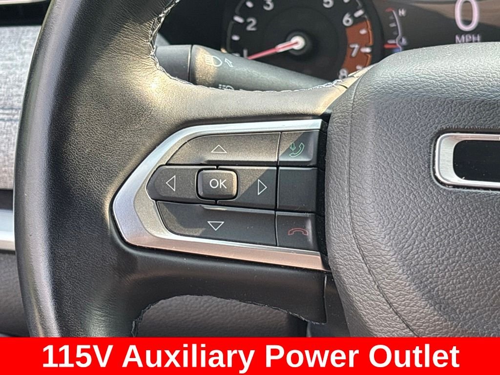 Used 2022 Black Jeep Latitude image 23