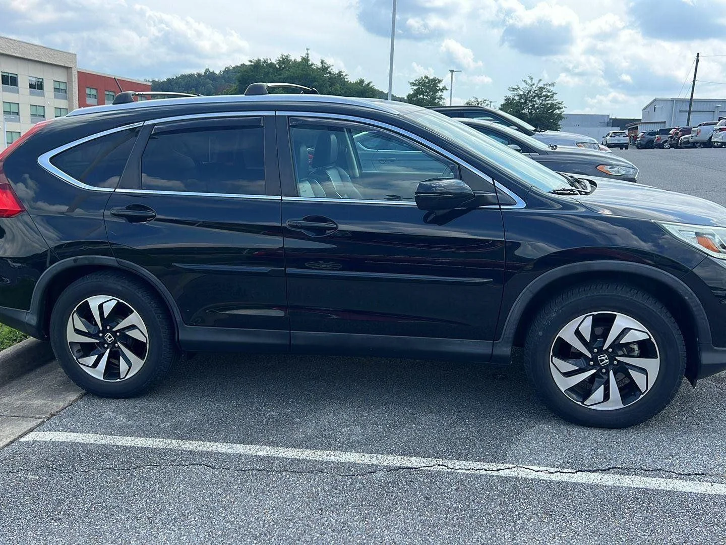 Used 2015 Crystal Black Pearl Honda Touring image 6