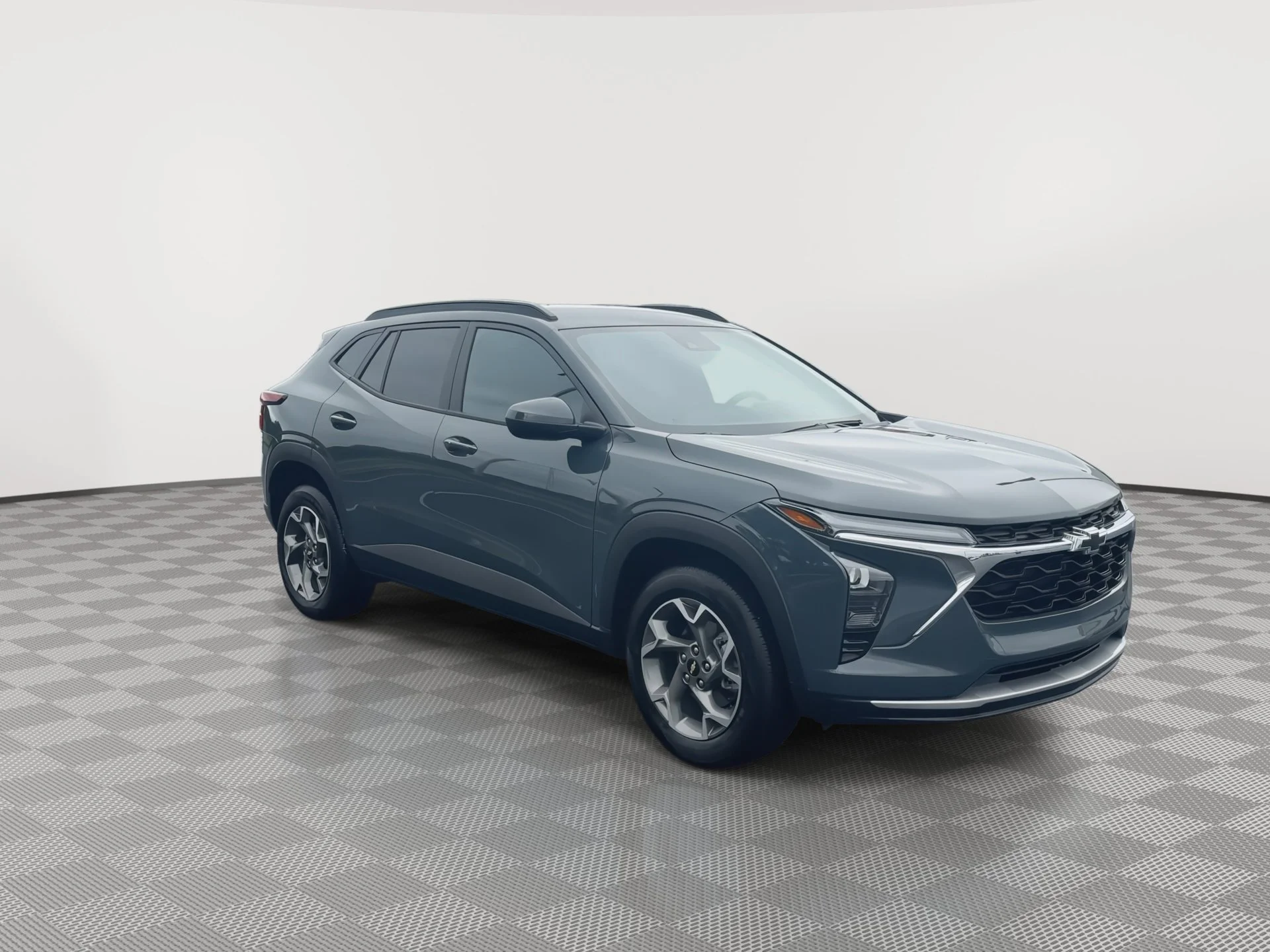 2025 Chevrolet Trax LT - Photo 2