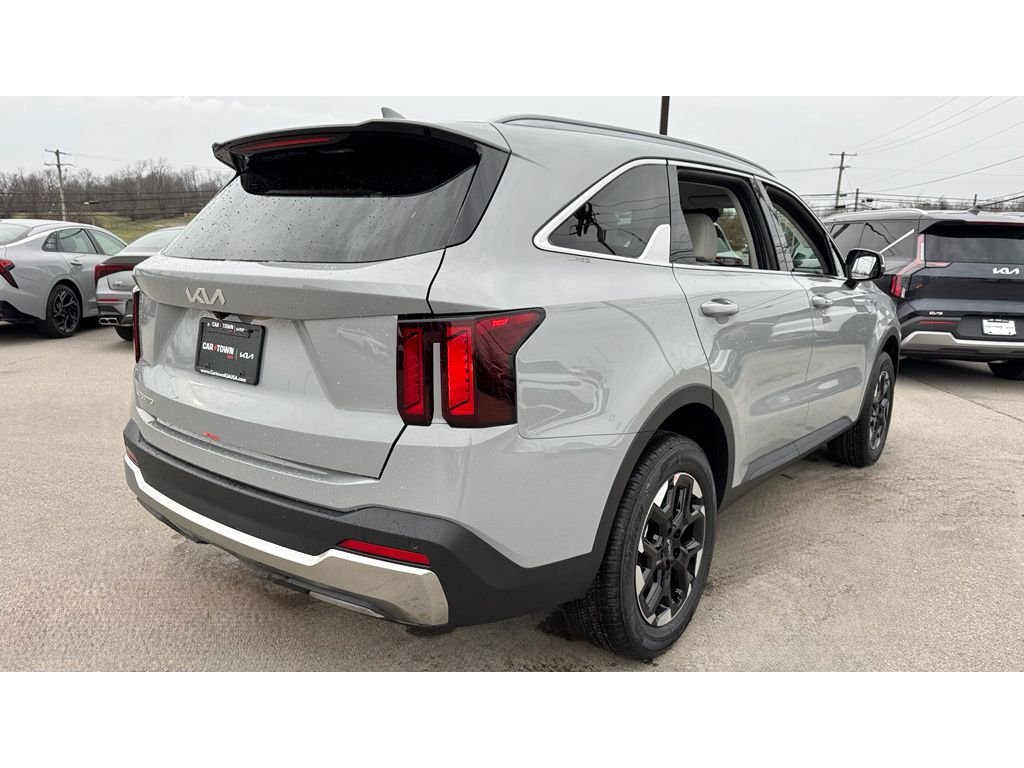 New 2026 Wolf Gray Kia S image 4