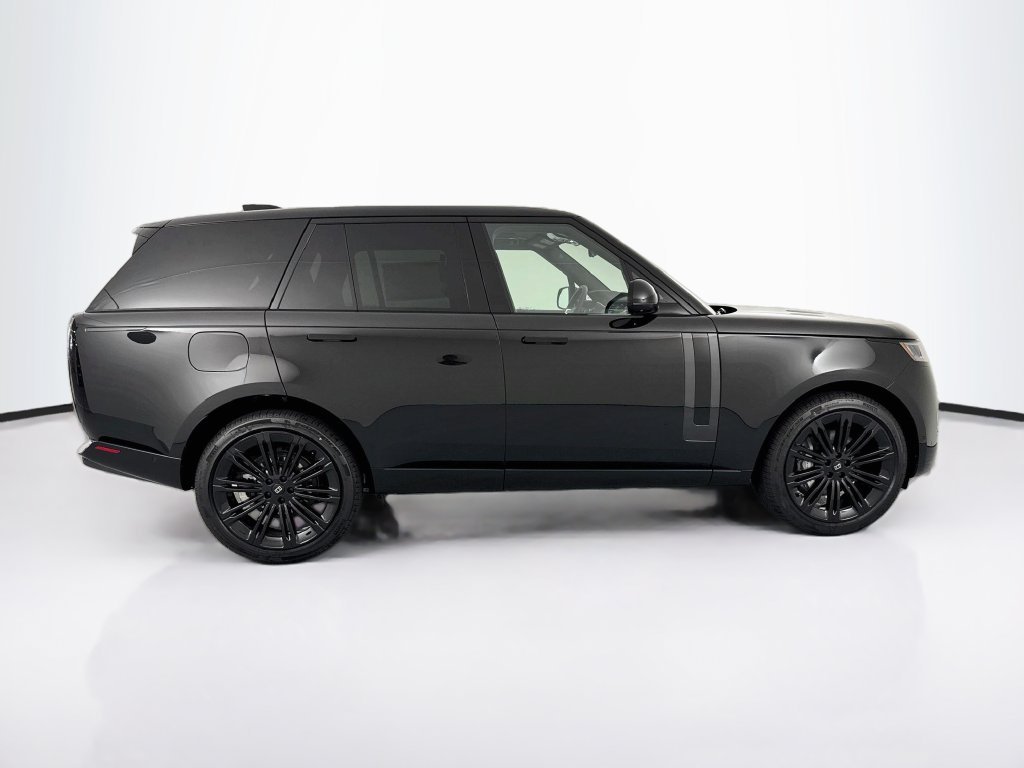 New 2027 Santorini Black Land Rover SE image 4