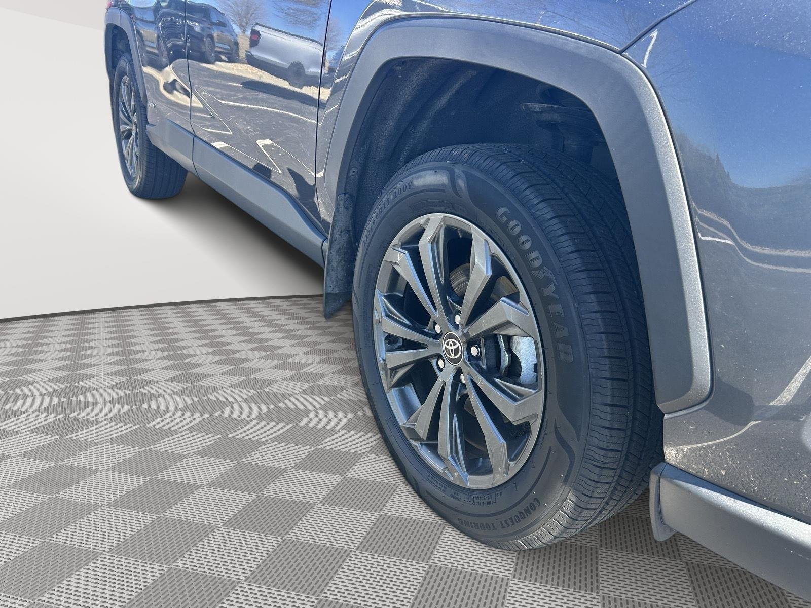 Used 2022 Toyota RAV4 XLE Premium with VIN 4T3B6RFV8NU102583 for sale in Kansas City