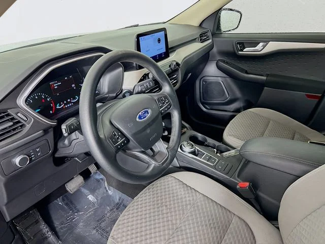 Used 2020 Oxford White Ford SE image 11
