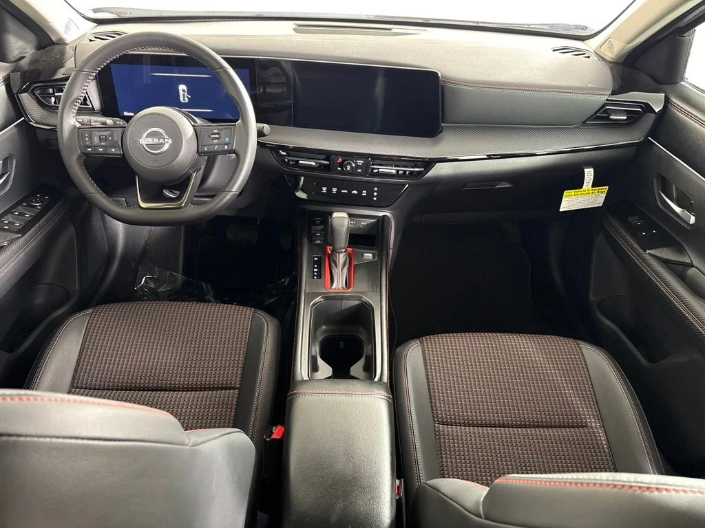 New 2026 Aspen White TriCoat / Super Black Two-tone Nissan SR image 14