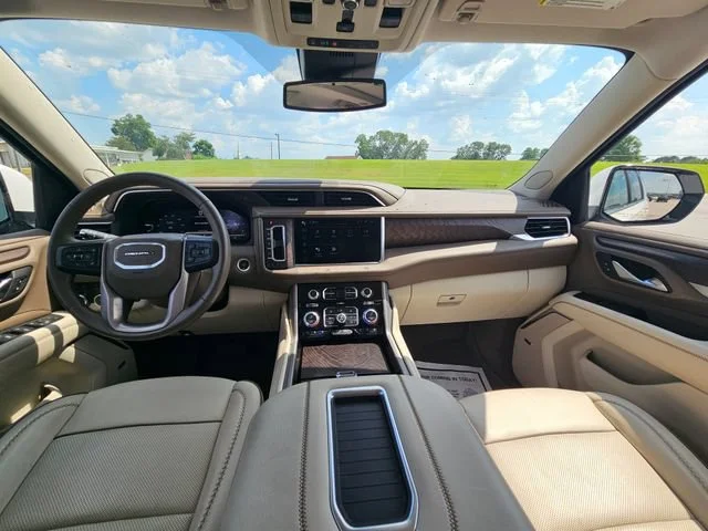 Used 2023 White Frost Tricoat GMC Denali image 12