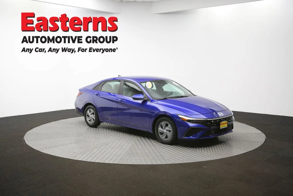 Used 2024 Blue Hyundai SE image 46