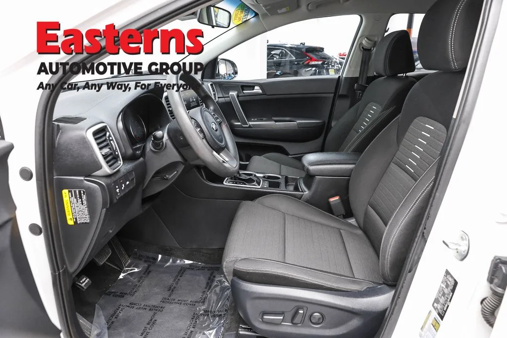 Used 2022 White Kia LX image 14