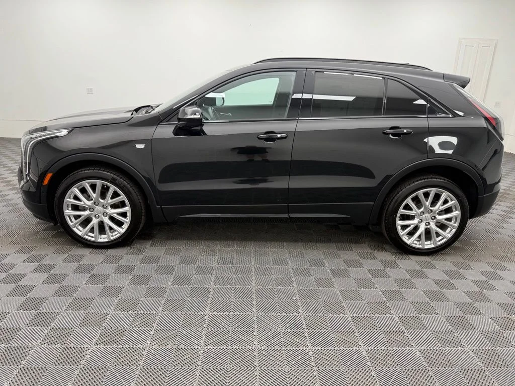 Used 2022 Black Cadillac Sport image 13