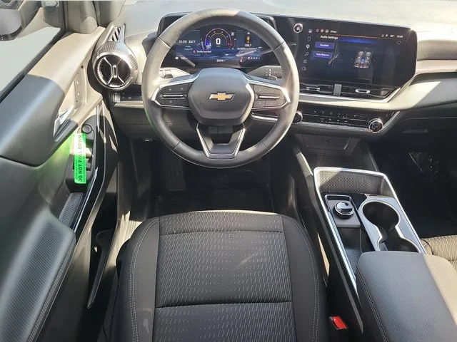 New 2026 Summit White Chevrolet LT image 15