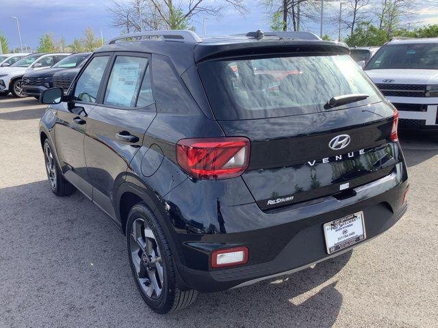 New 2026 Onyx Black Hyundai SEL image 7