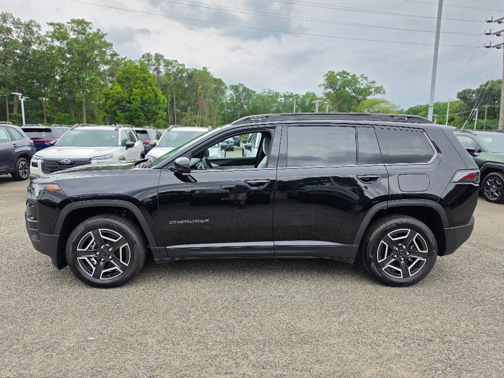 New 2026 Diamond Black Crystal Pearlcoat Jeep Limited image 9