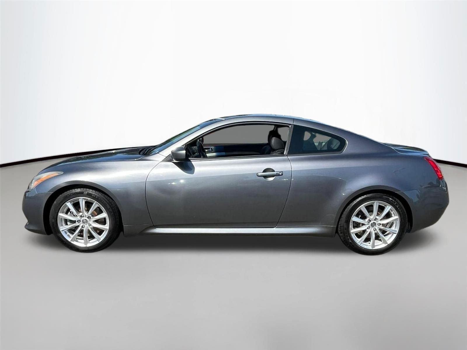 Used 2012 Graphite Shadow INFINITI Journey image 8