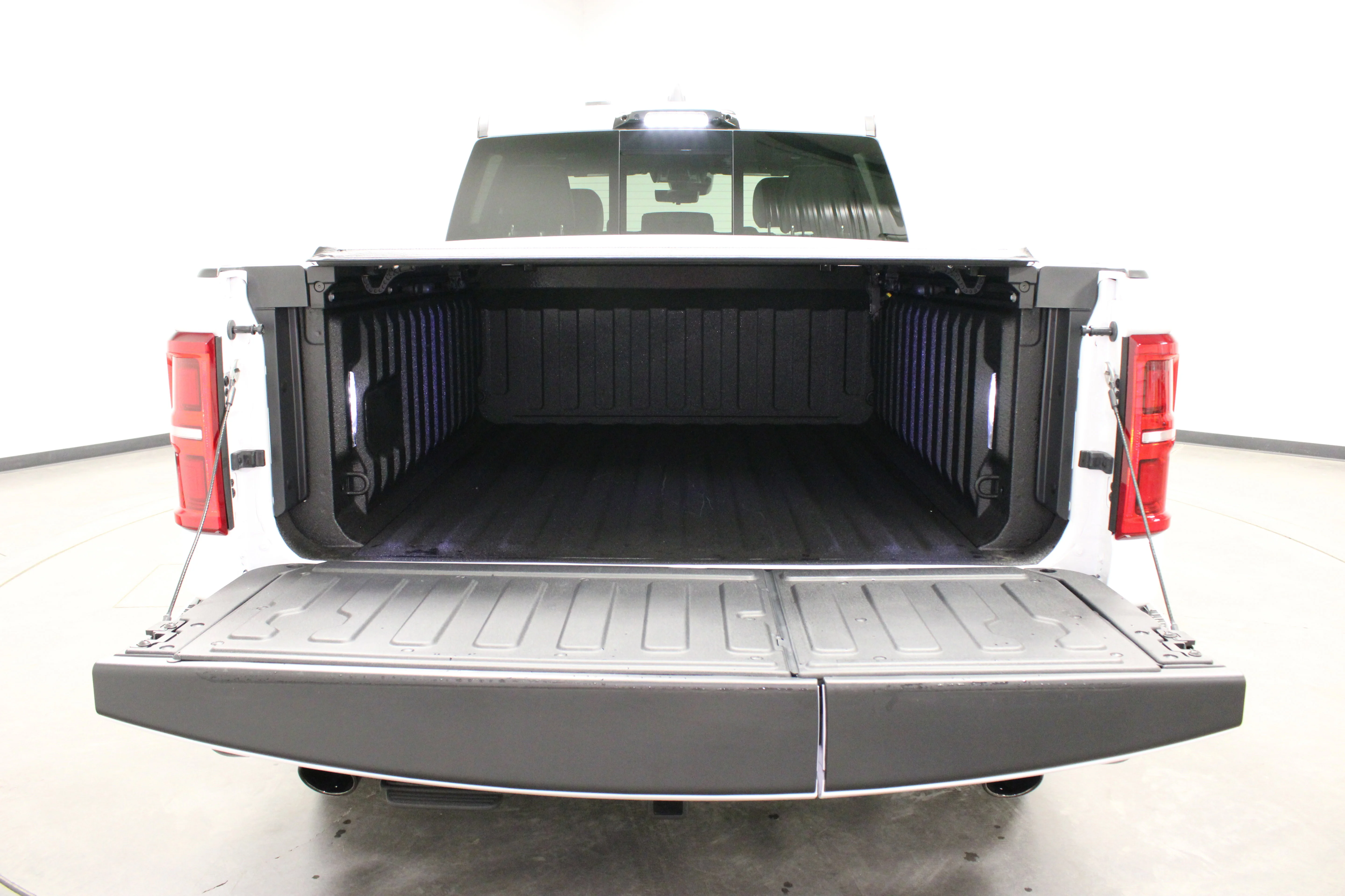 New 2026 Bright White Clear-Coat Exterior Paint RAM Limited image 16