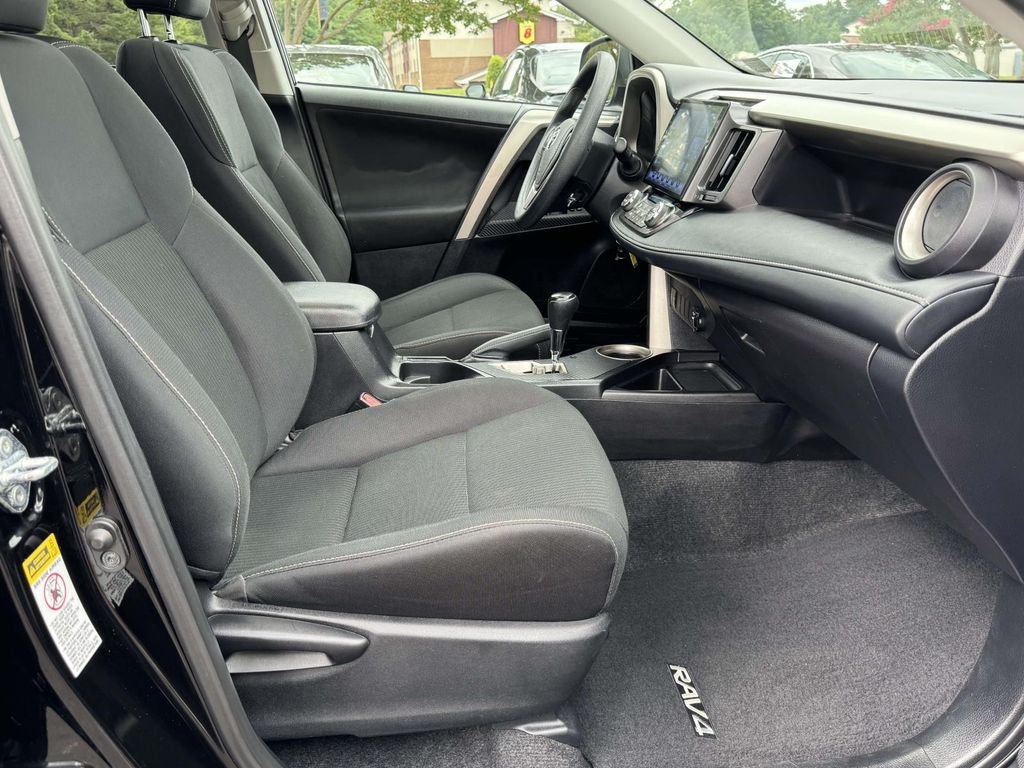 Used 2014 Black Toyota XLE image 14