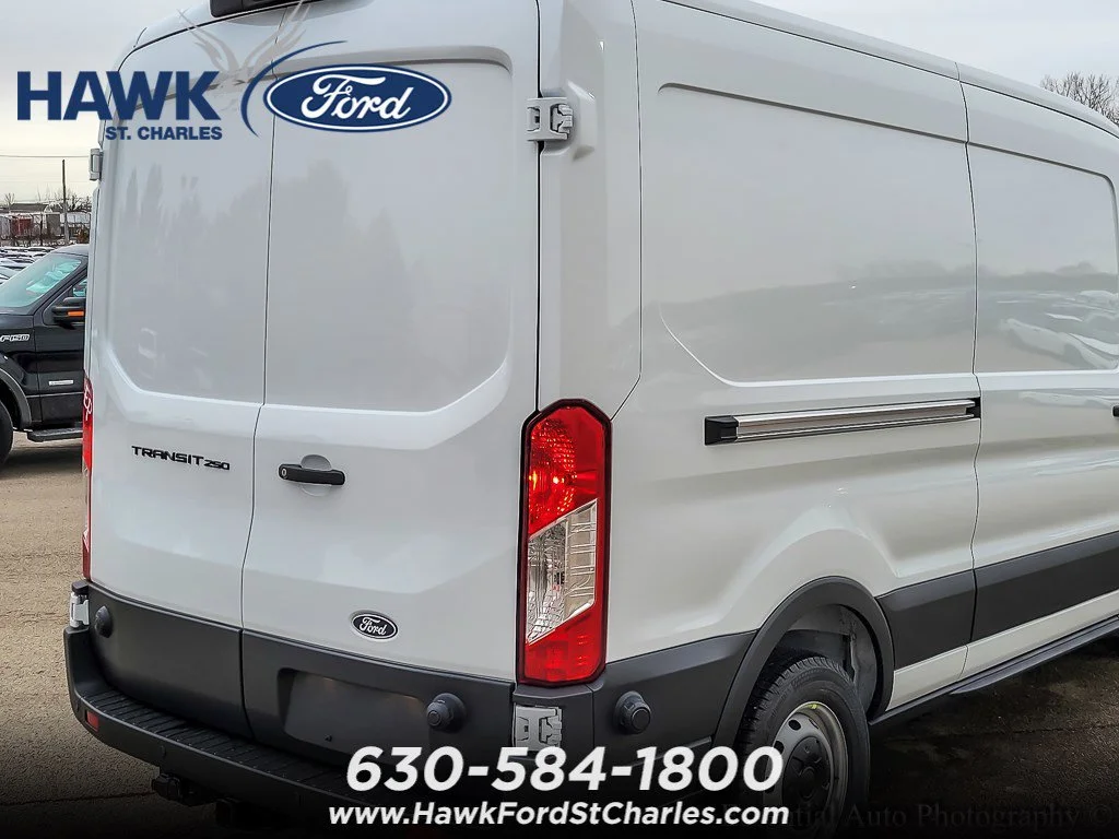 New 2026 Oxford White Ford Cargo Van image 5