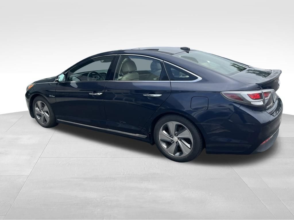 Used 2017 Blue Hyundai Limited image 7