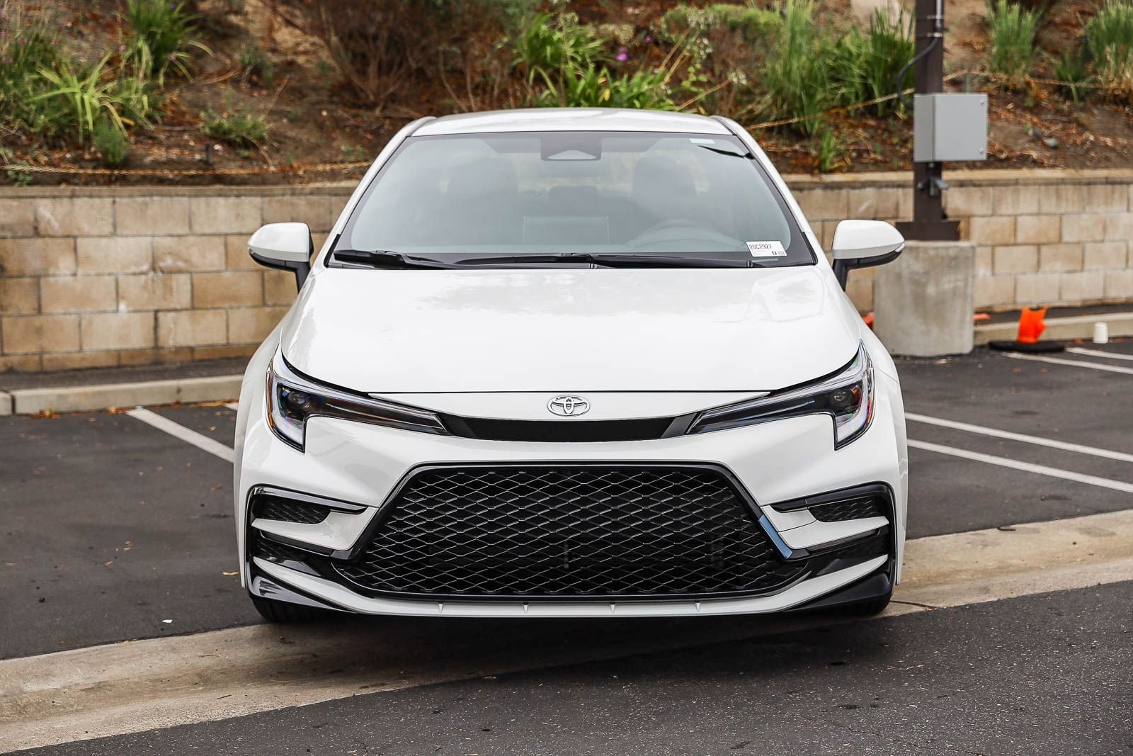 New 2026 Ice Cap Toyota  SE image 2
