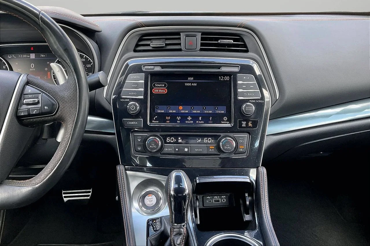 Certified Used 2021 Gray Nissan SR image 12