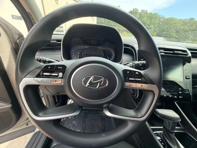 Used 2024 Shimmering Silver Hyundai SEL image 28