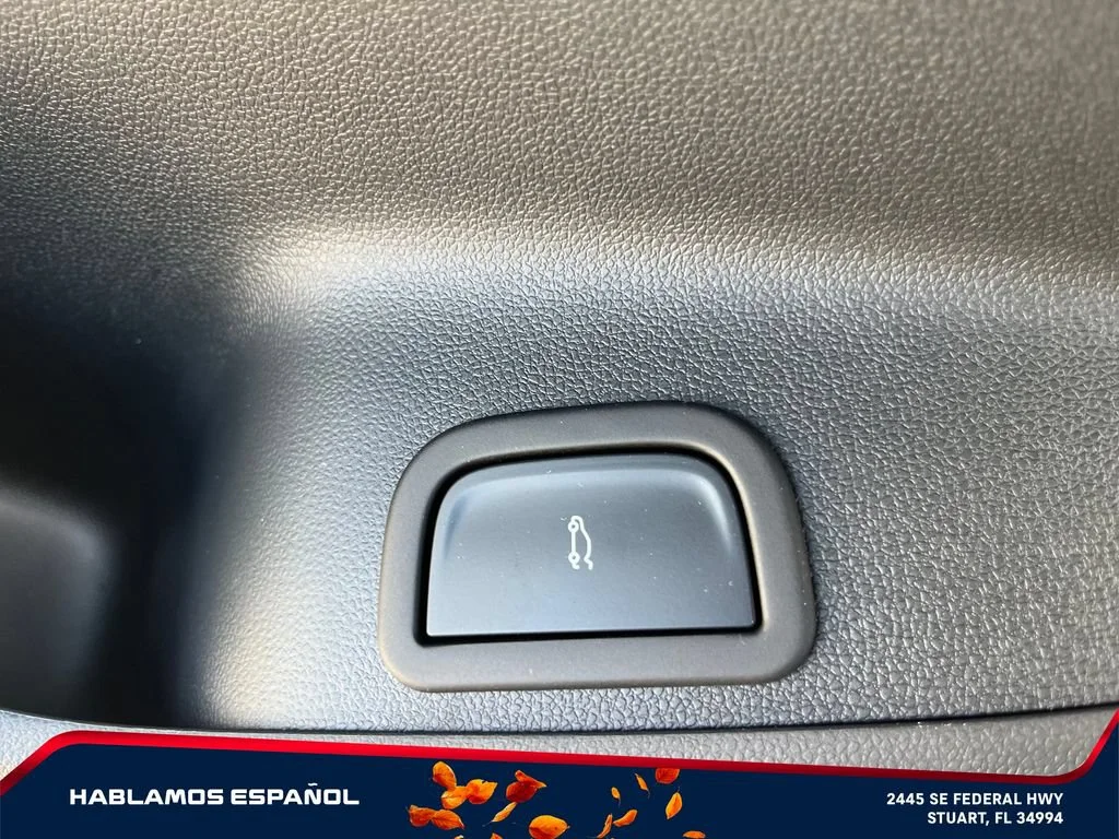2026 GMC Acadia Denali Ultimate - Photo 15