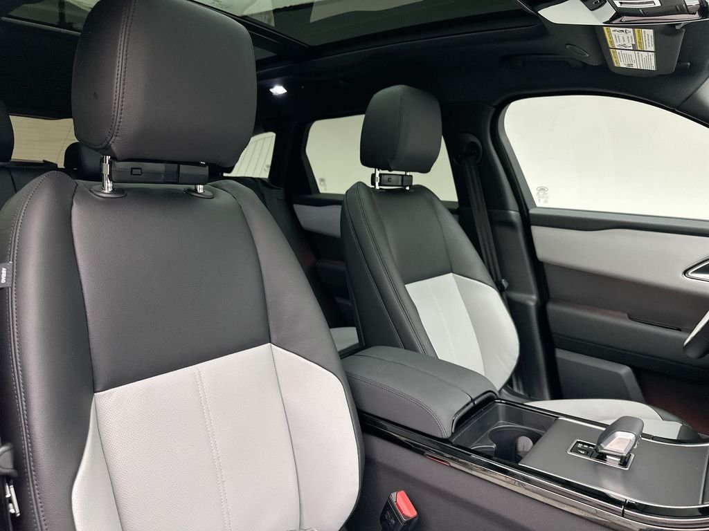 New 2026 Arroios Grey Land Rover S image 14