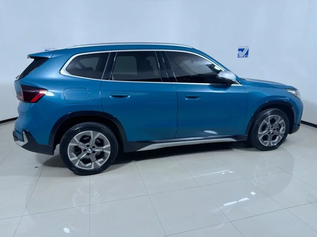 Used 2023 Blue BMW xDrive28i image 8