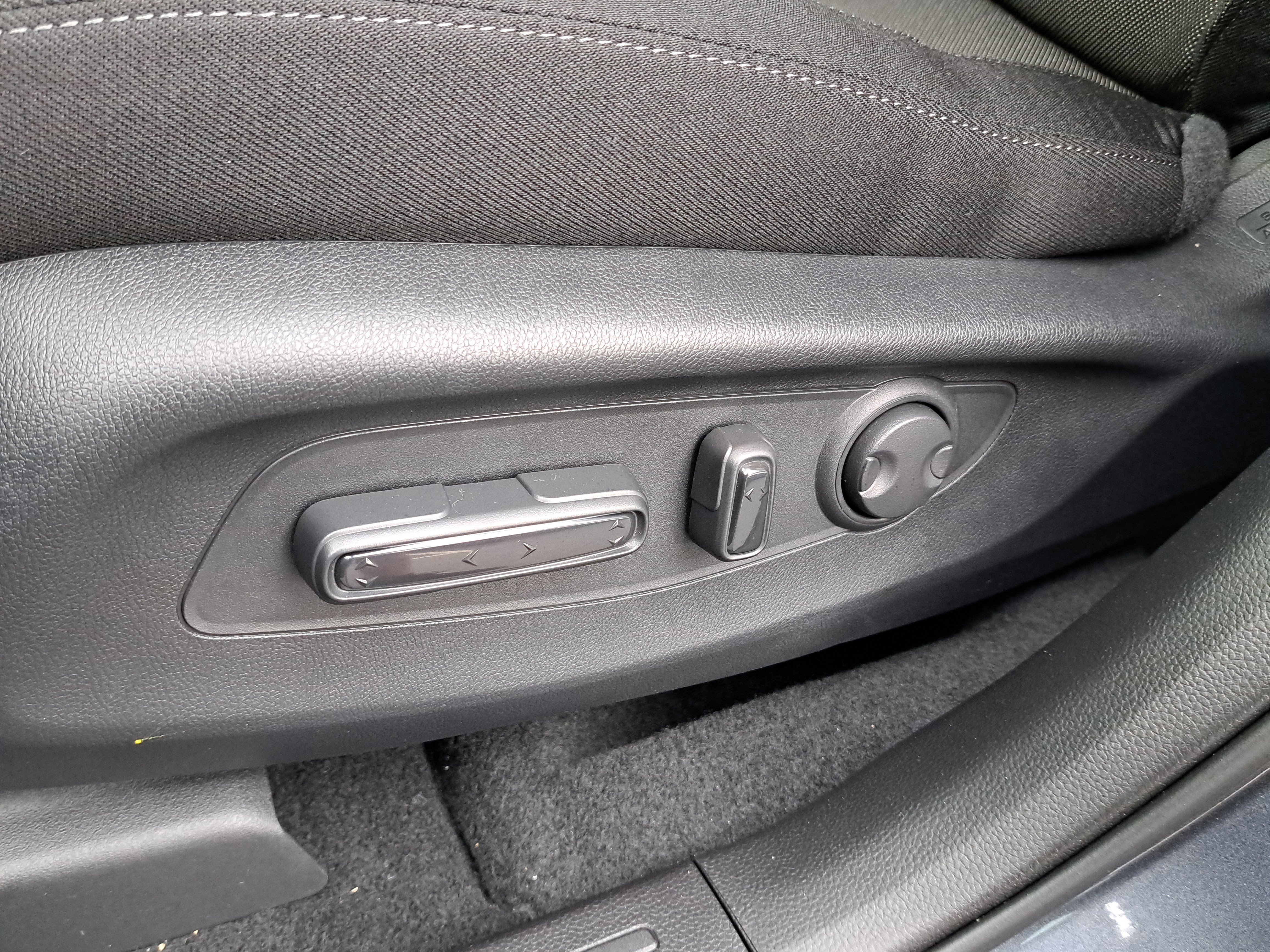 New 2026 Platinum White Pearl Honda EX image 19