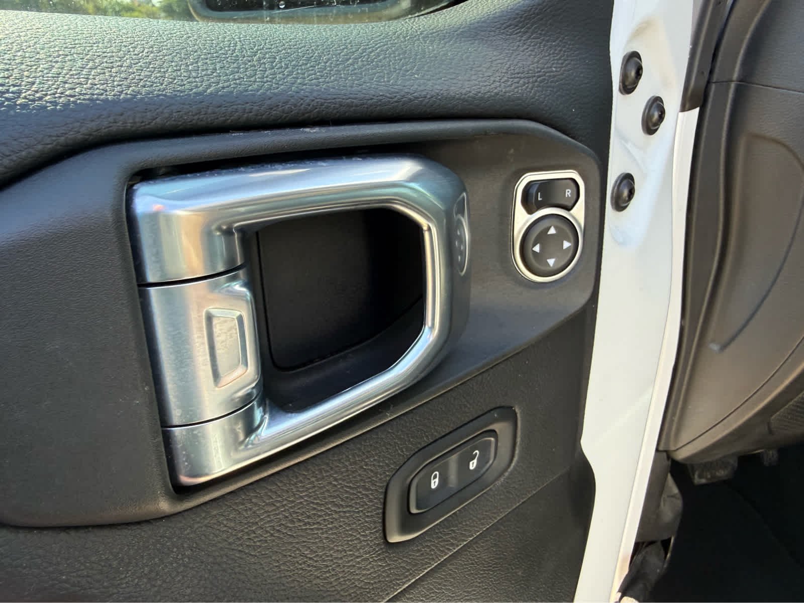 Used 2021 Bright White Clearcoat Jeep Overland image 17