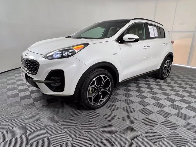 Used 2021 White Kia SX image 3
