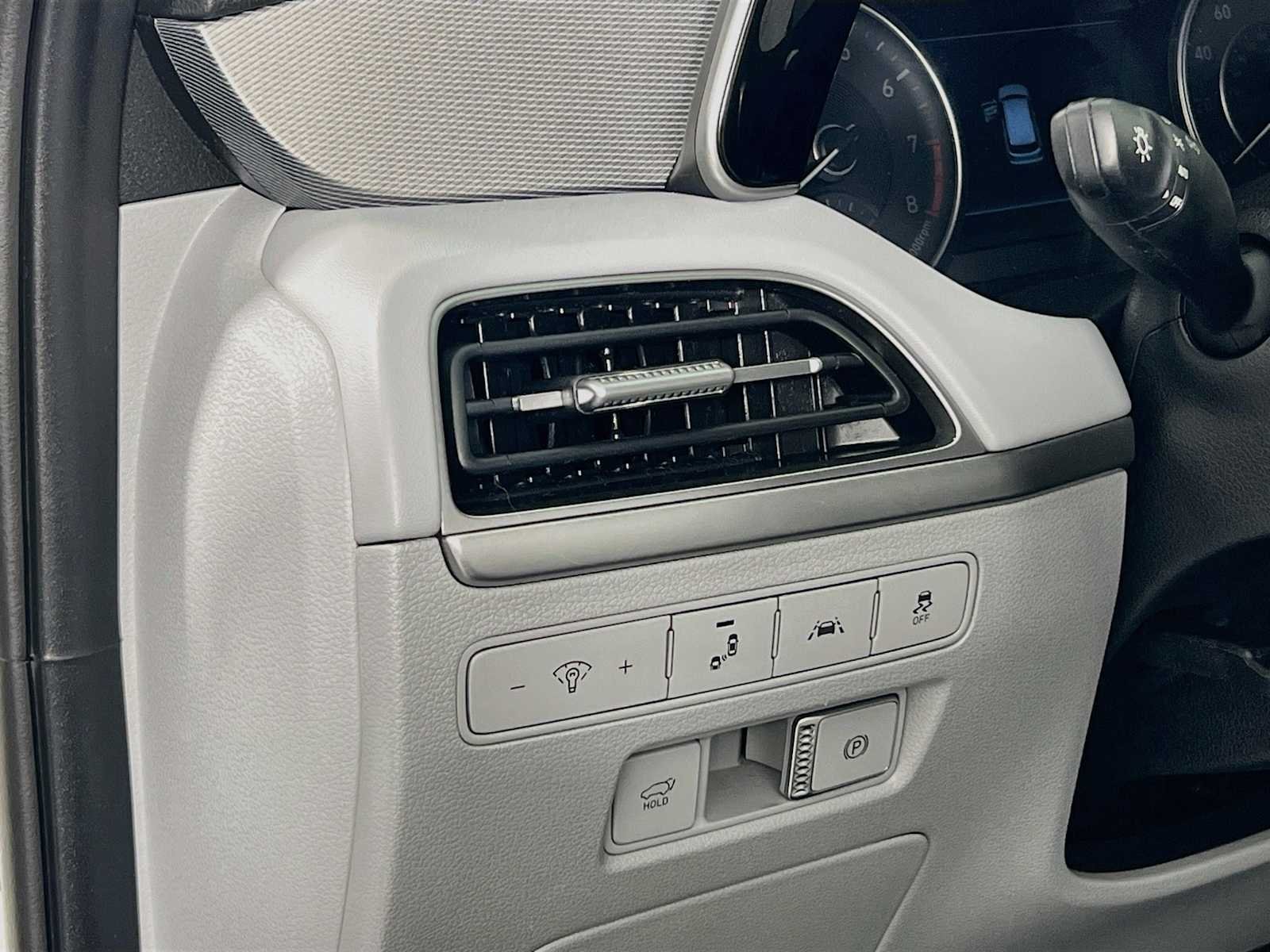 Certified Used 2021 Hyper White Hyundai SEL image 10