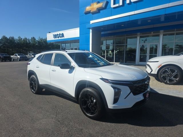 Summit White 2026 Chevrolet Trax LT FWD SUV / Crossover Front-Wheel Drive 6-Speed Automatic