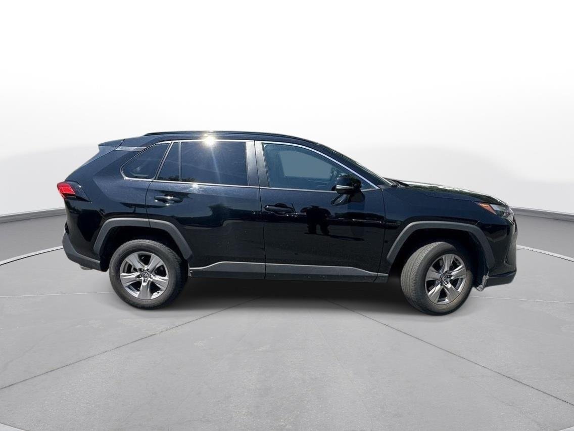 Used 2025 Midnight Black Metallic Toyota XLE image 5