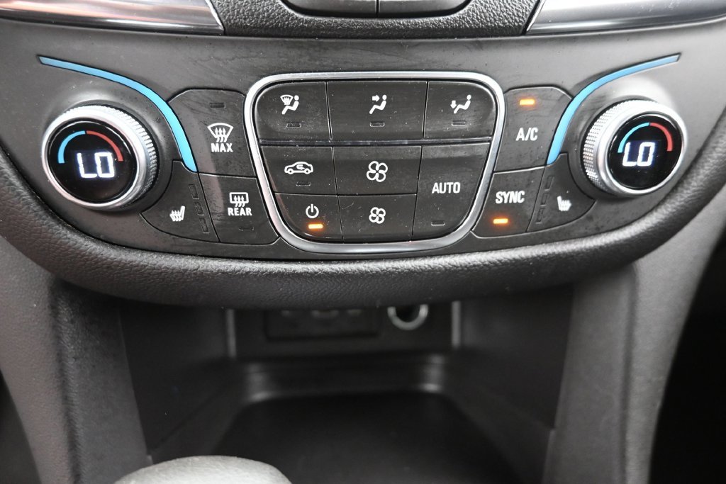 Used 2024 Blue Chevrolet LT image 19