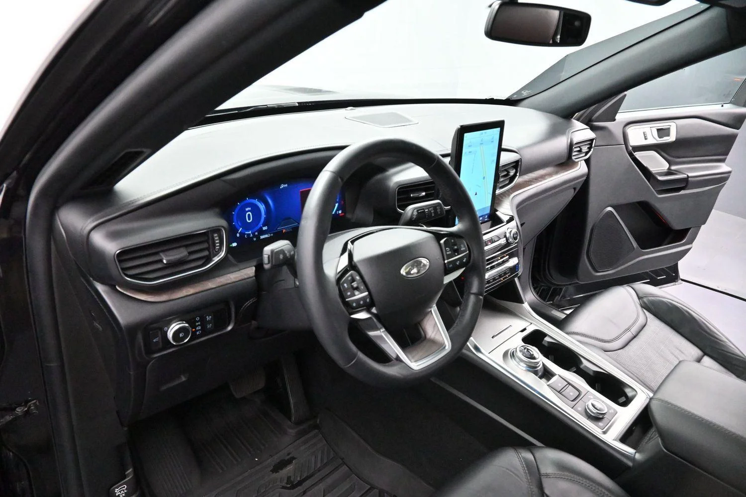 Used 2022 Agate Black Ford Platinum image 13