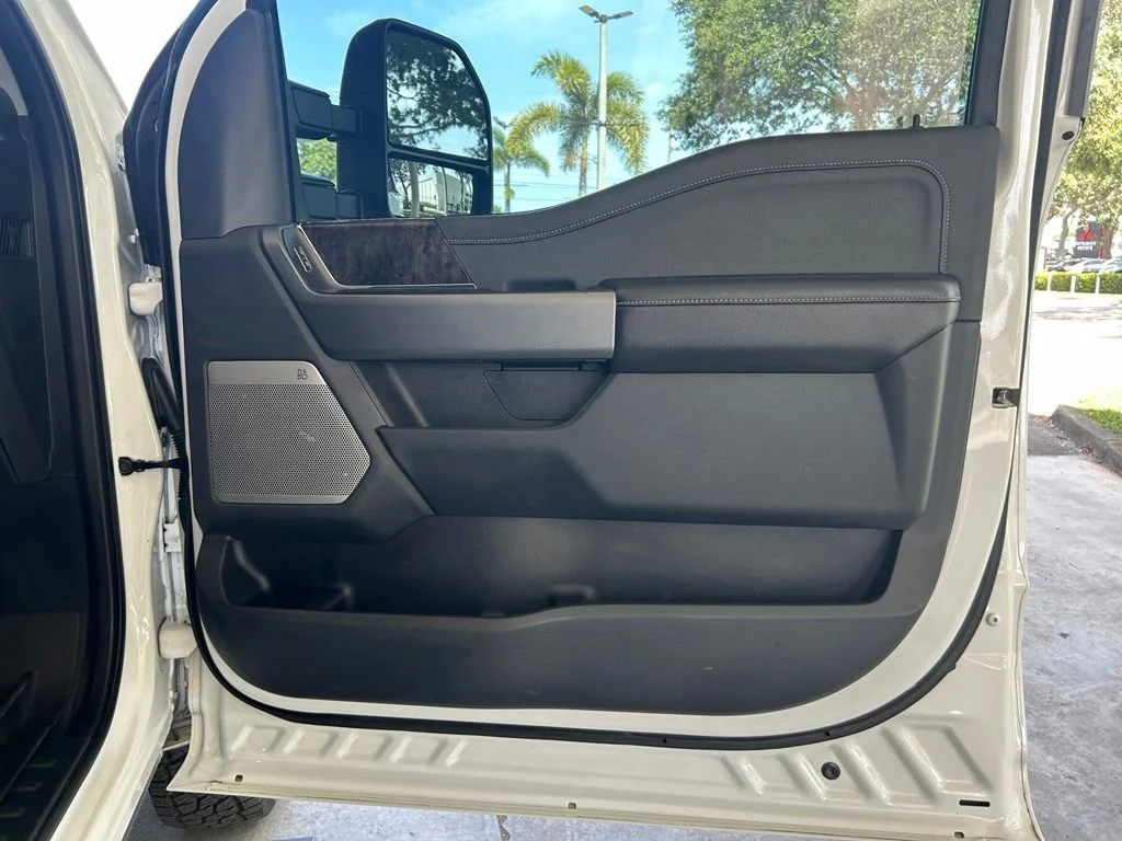 Used 2025 White Ford XL image 31