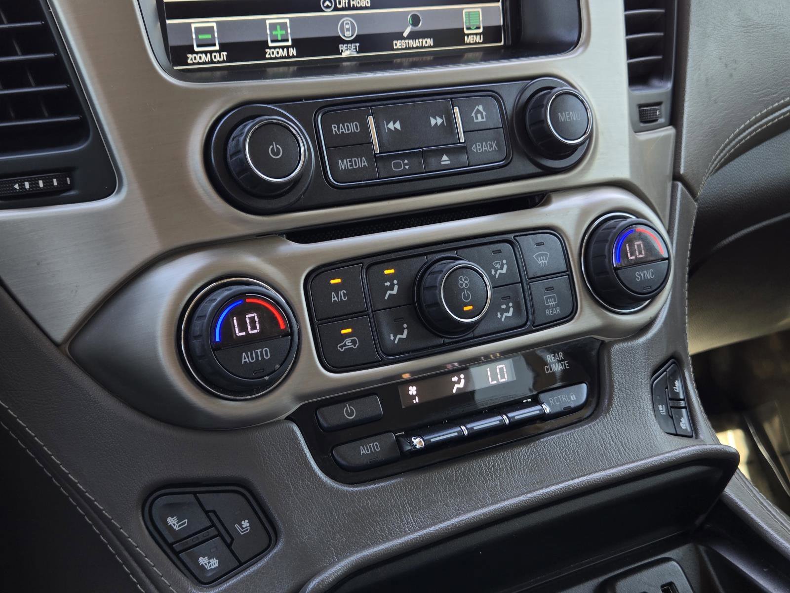 Used 2017 White Frost Tricoat GMC Denali image 25