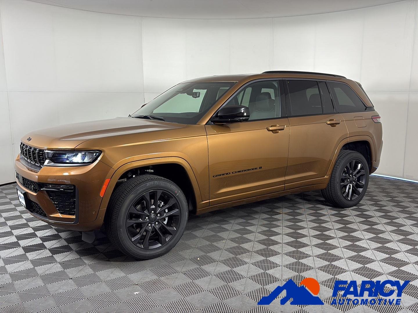 2026 Jeep Grand Cherokee Limited Reserve 4x4's photo