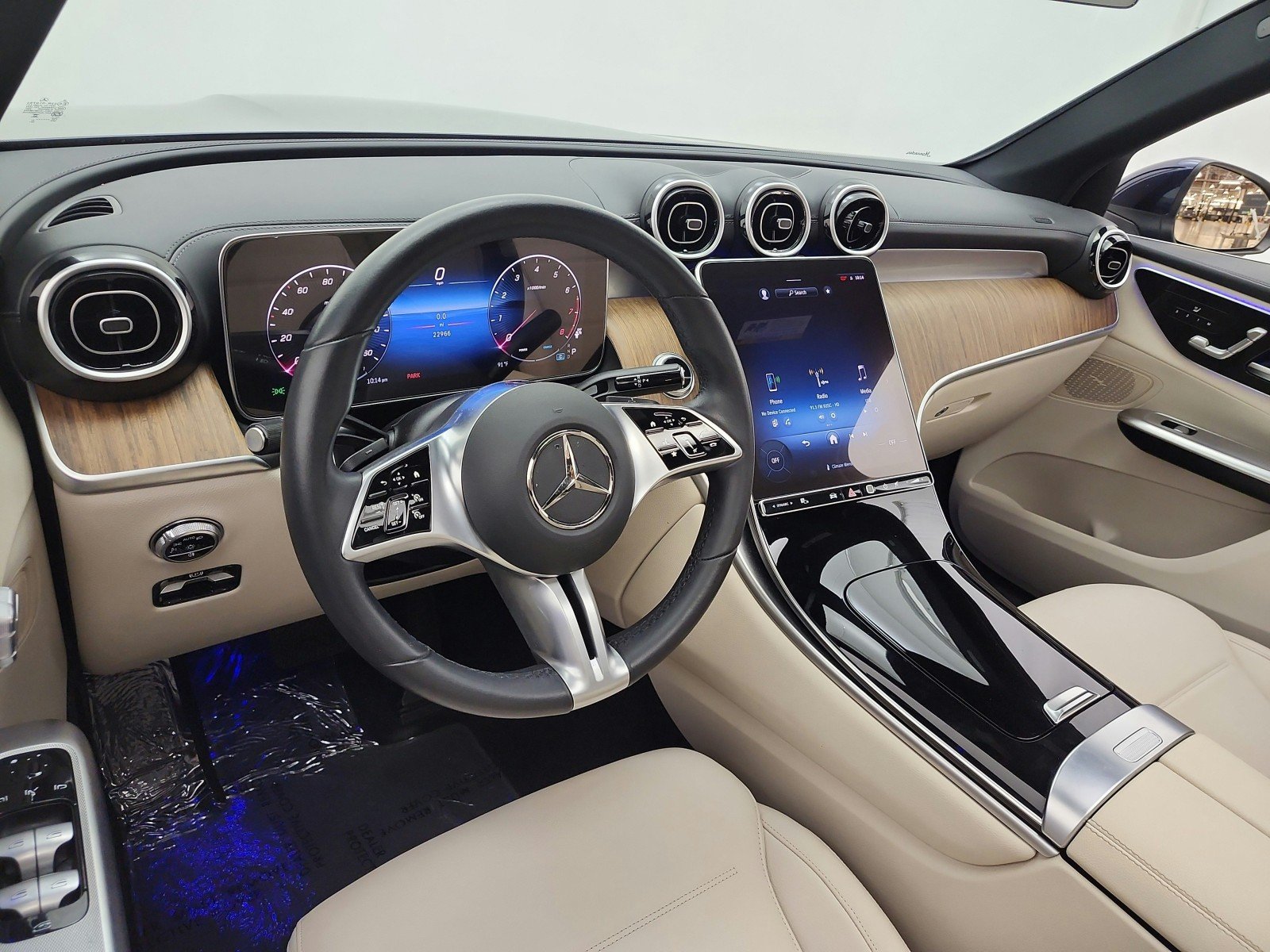 Certified Used 2024 Nautical Blue Metallic Mercedes-Benz GLC 300 SUV image 14