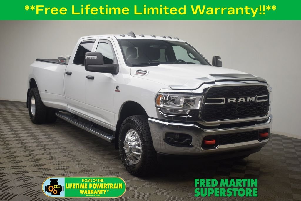 2024 RAM 3500 Tradesman 4X4 Crew Cab LWB's photo