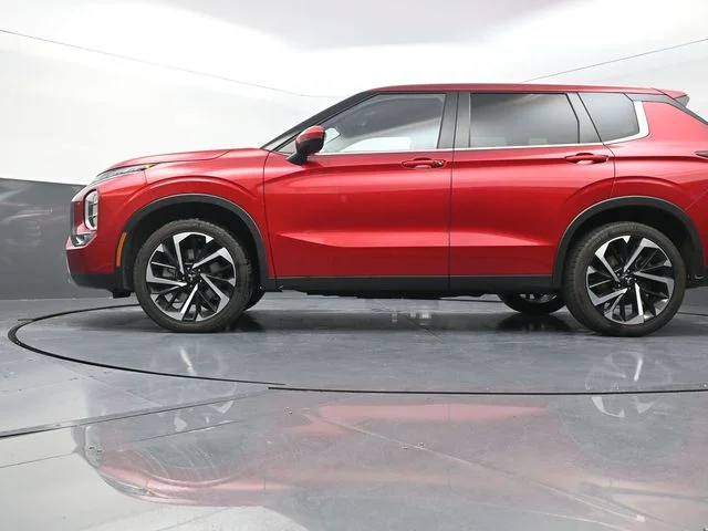 Used 2024  Mitsubishi SE image 34