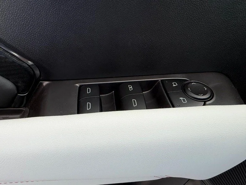2026 GMC Canyon AT4X - Photo 16