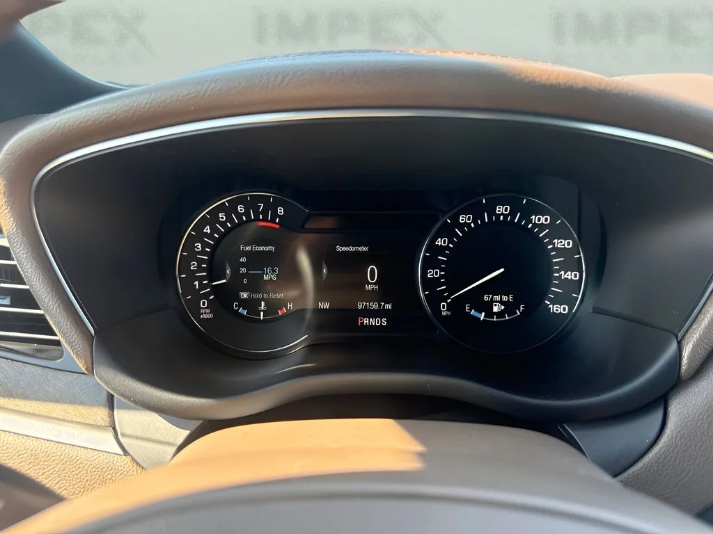 Used 2018 Silver Lincoln Reserve image 20