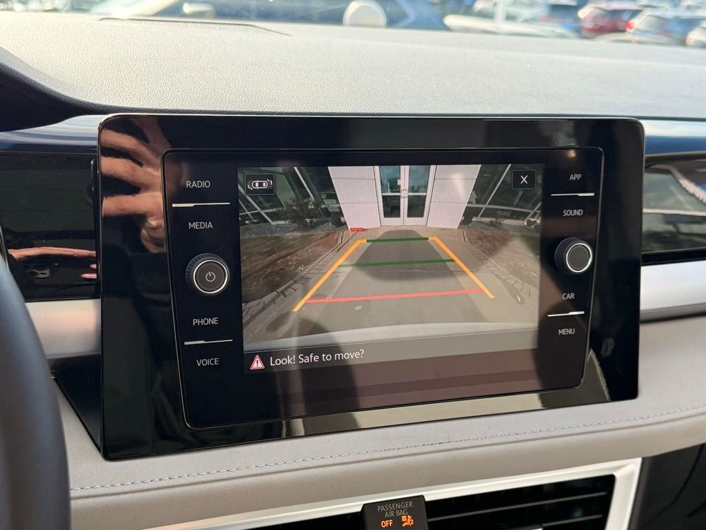 New 2026 Pure White Volkswagen 1.5T SE image 22