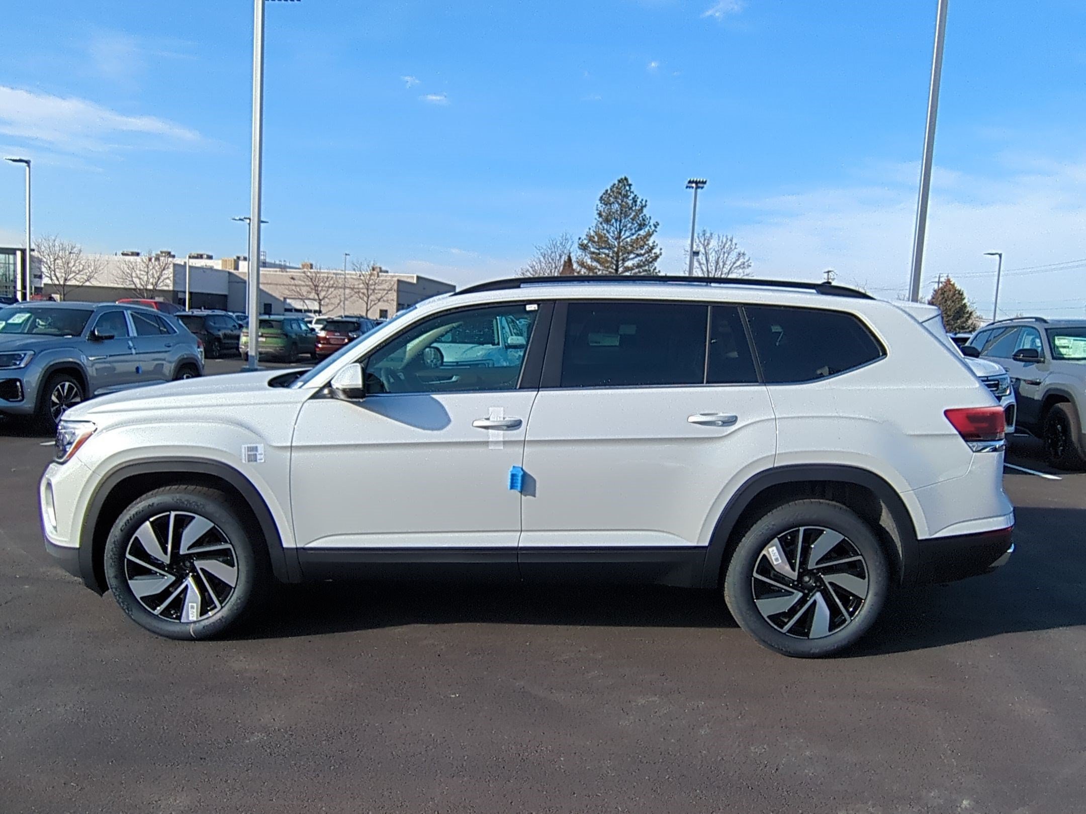 New 2026 Opal White Pearl Volkswagen 2.0T Peak Edition image 7