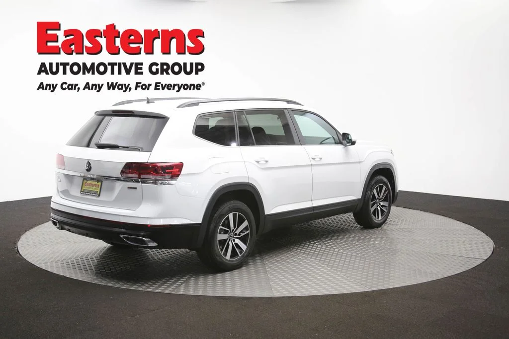 Used 2022 White Volkswagen 2.0T SE image 41
