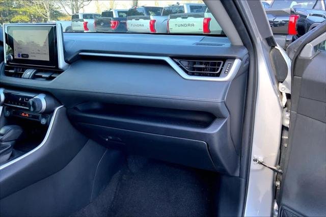 Certified Used 2024 SILVER SKY METALLIC Toyota  image 18