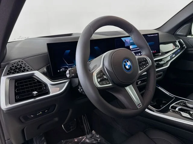 Used 2026 White BMW xDrive50e image 9