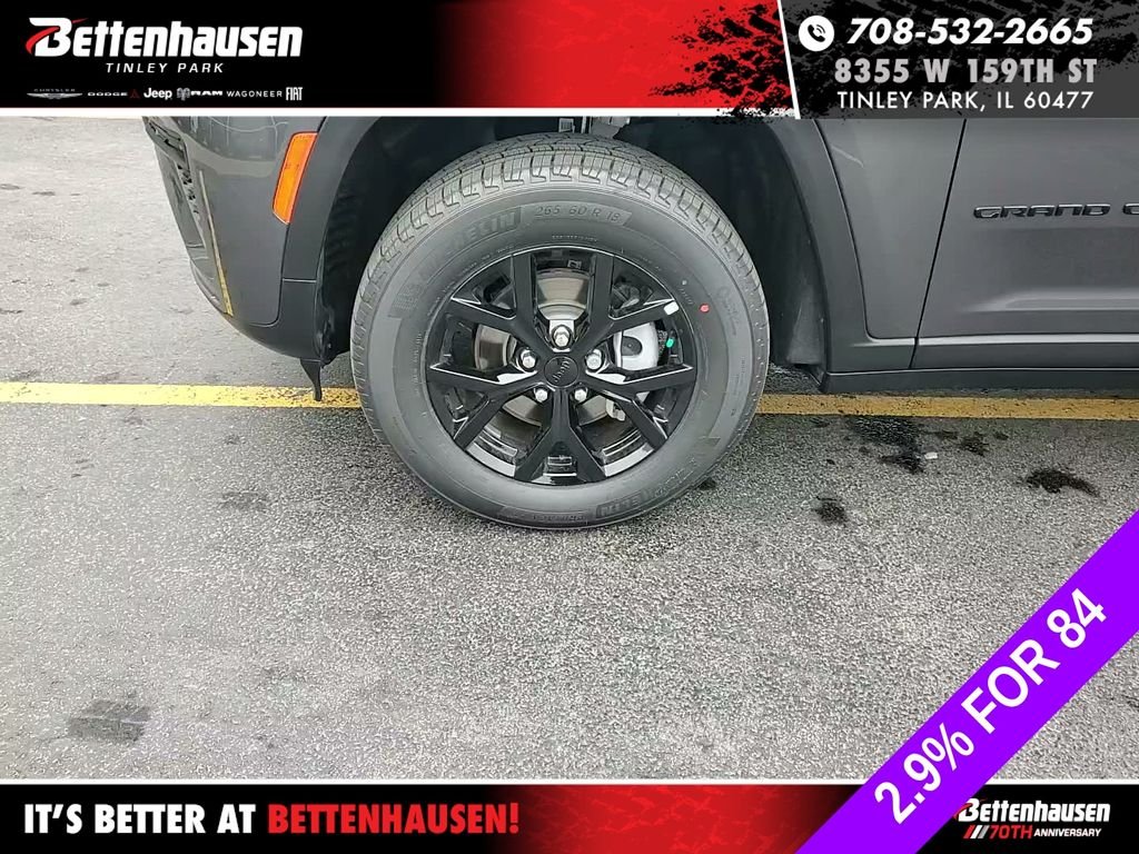 New 2026 Baltic Gray Metallic Clear-Coat Exterior Paint Jeep Altitude image 9